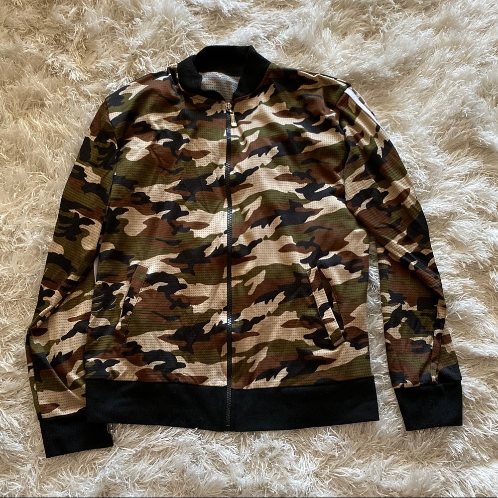 Nice Camo Light Sports Jacket